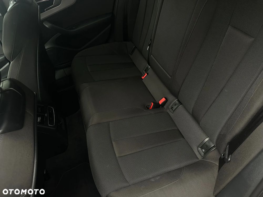 Audi A4 Limousine - 10