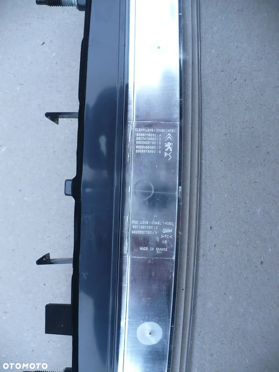 DS7 DS 7 CROSSBACK peugeot citroen swiatlo stop 9811951080 valeo bez przebi. orygi - 3