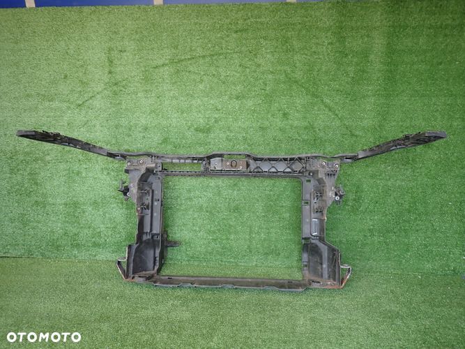 AUDI A1 10- pas przedni przód 8X0805588B - 2
