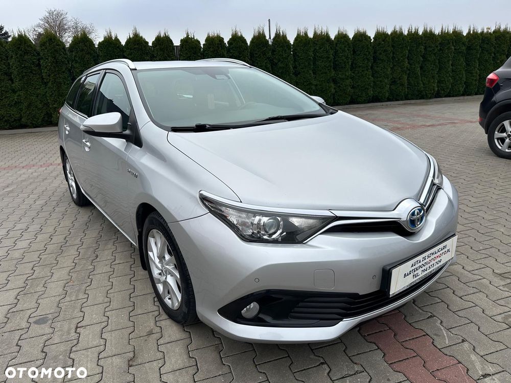 Toyota Auris Hybrid 135 Comfort - 2