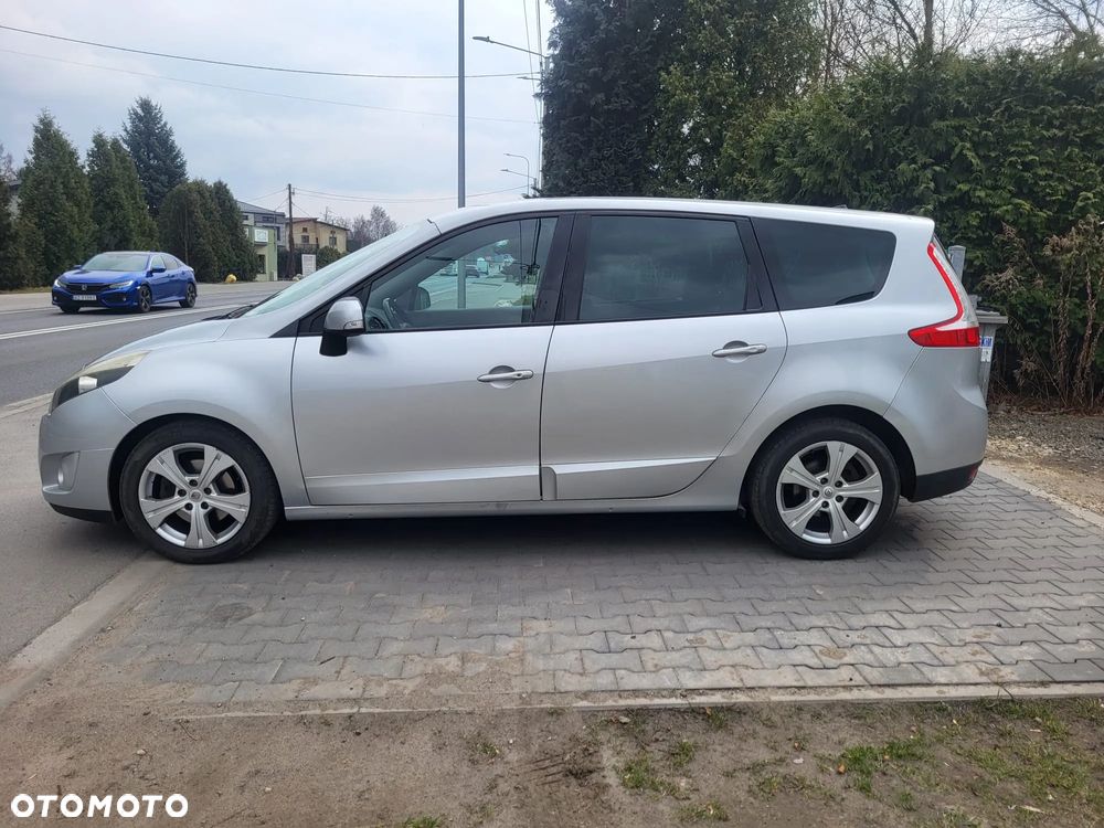 Renault Scenic - 10