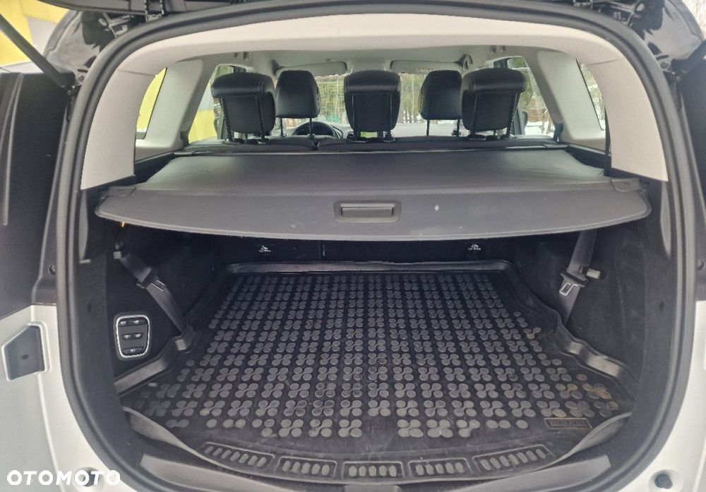 Renault Grand Scenic - 28