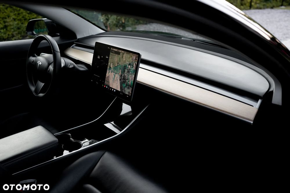 Tesla Model 3 - 27