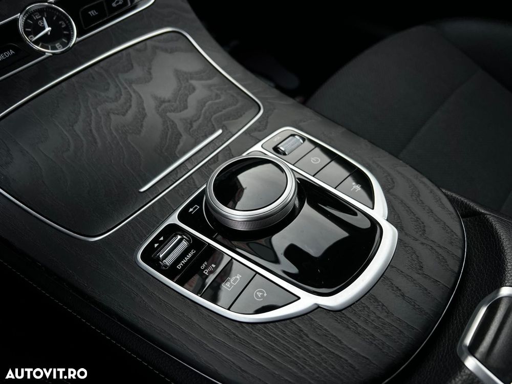 Mercedes-Benz E - 15