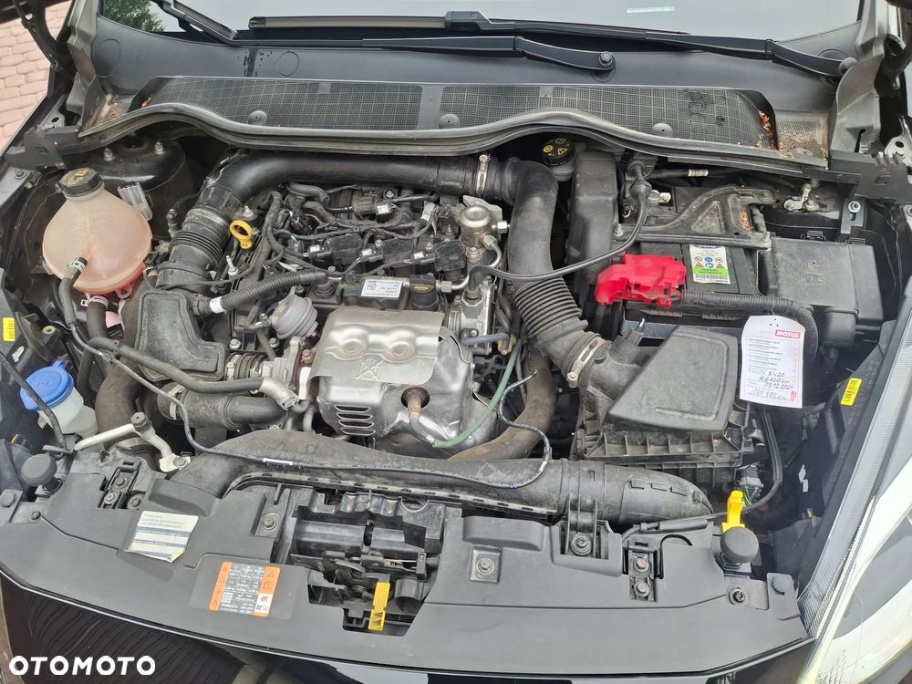 Ford Fiesta 1.0 EcoBoost S&S TITANIUM - 21