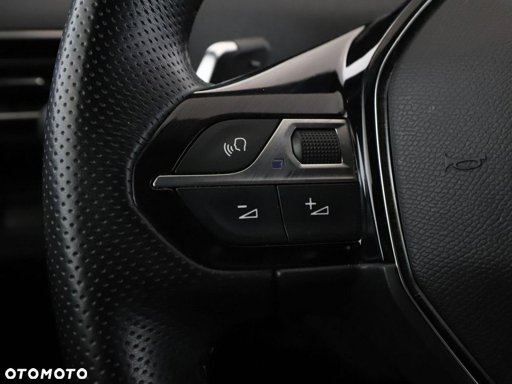 Peugeot 3008 1.6 PureTech GT S&S EAT8 - 34