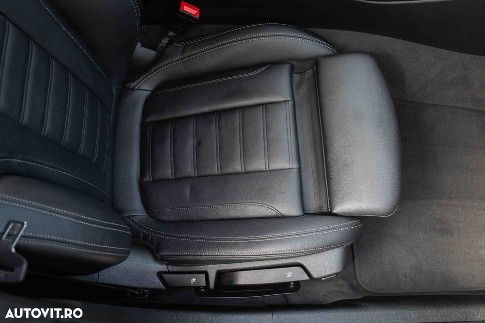 BMW Seria 3 320d Aut. - 26