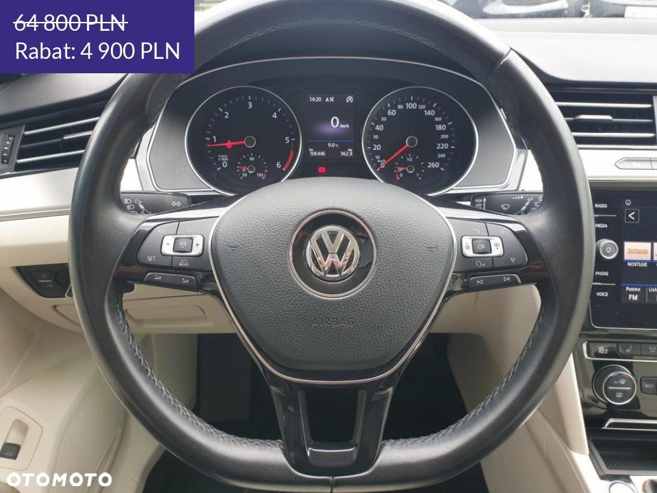 Volkswagen Passat - 12