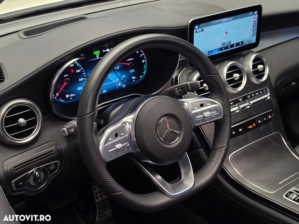Mercedes-Benz GLC 300 e 4Matic 9G-TRONIC AMG Line Plus - 10