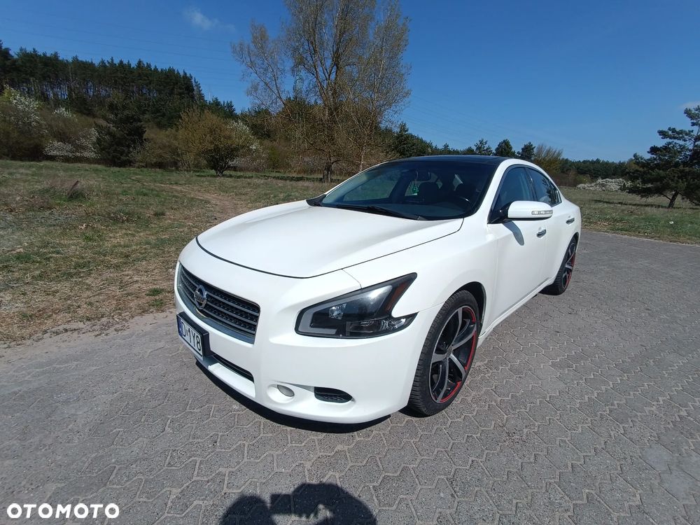 Nissan Maxima - 3