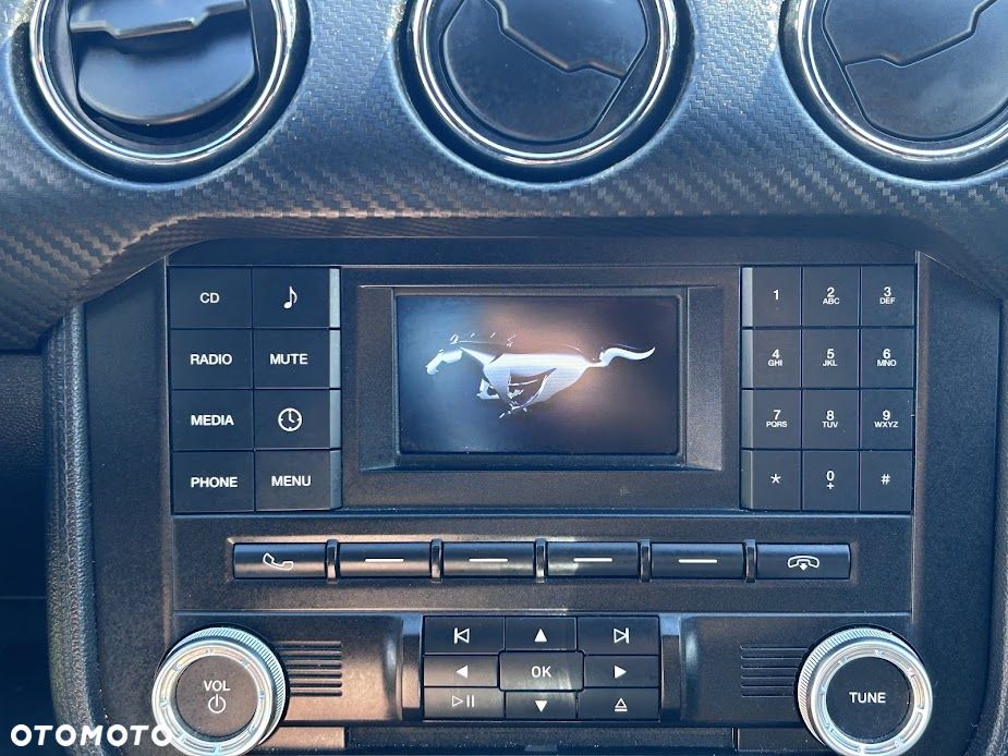 Ford Mustang - 8