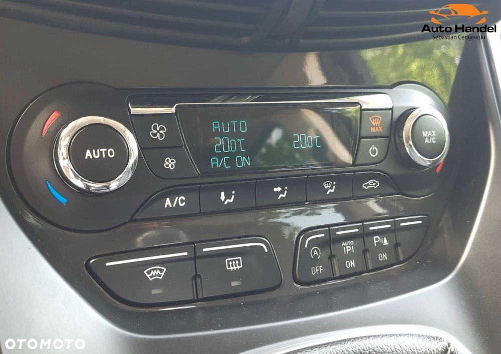 Ford Kuga 2.0 TDCi 4x2 Titanium - 25