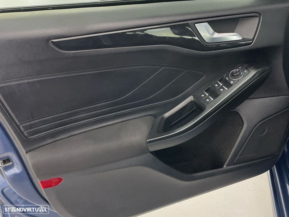 Ford Focus 1.0 EcoBoost MHEV ST-Line - 16