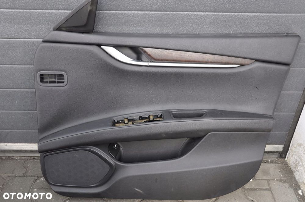 MASERATI GHIBLI III FOTELE KANAPA BOCZKI SKÓRA UK - 10