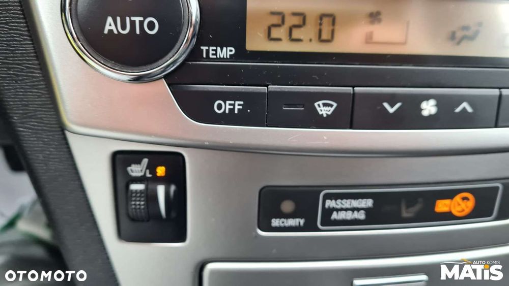 Toyota Avensis - 23