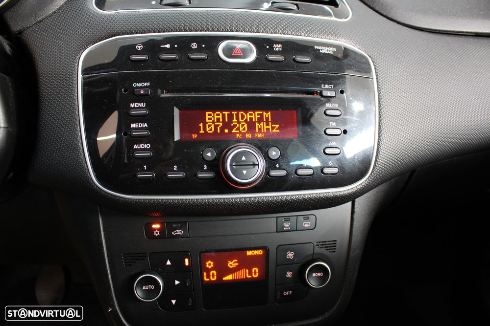 Fiat Punto 1.2 Lounge S&S - 21