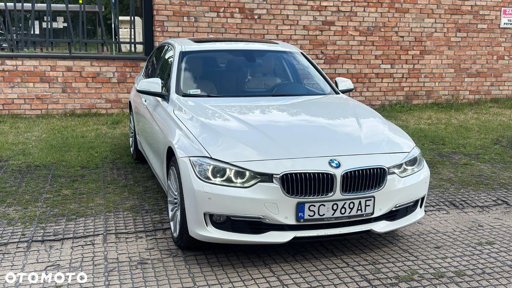 BMW Seria 3 328i Luxury Line - 19