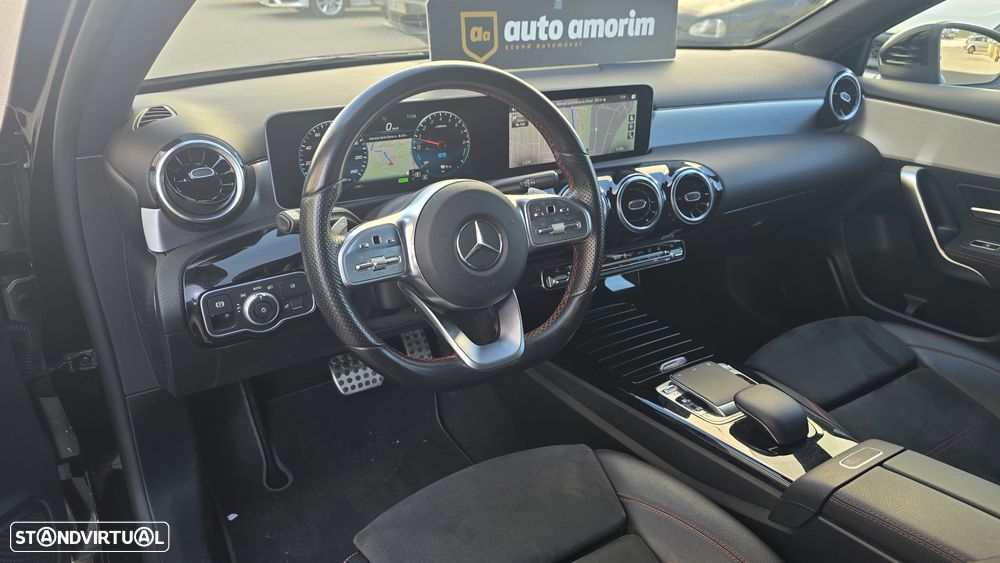 Mercedes-Benz A 250 e AMG Line - 17