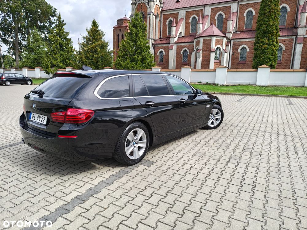 BMW Seria 5 520d xDrive - 13