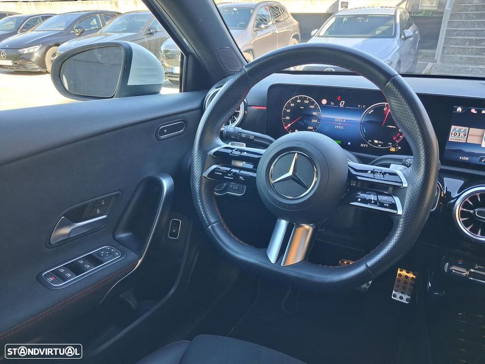 Mercedes-Benz A 250 e AMG Line - 16
