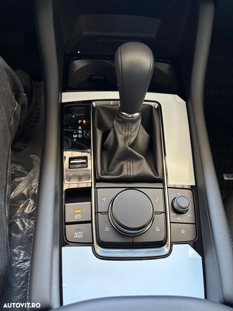 Mazda 3 e-Skyactiv X186 AT MHEV Center-Line - 16