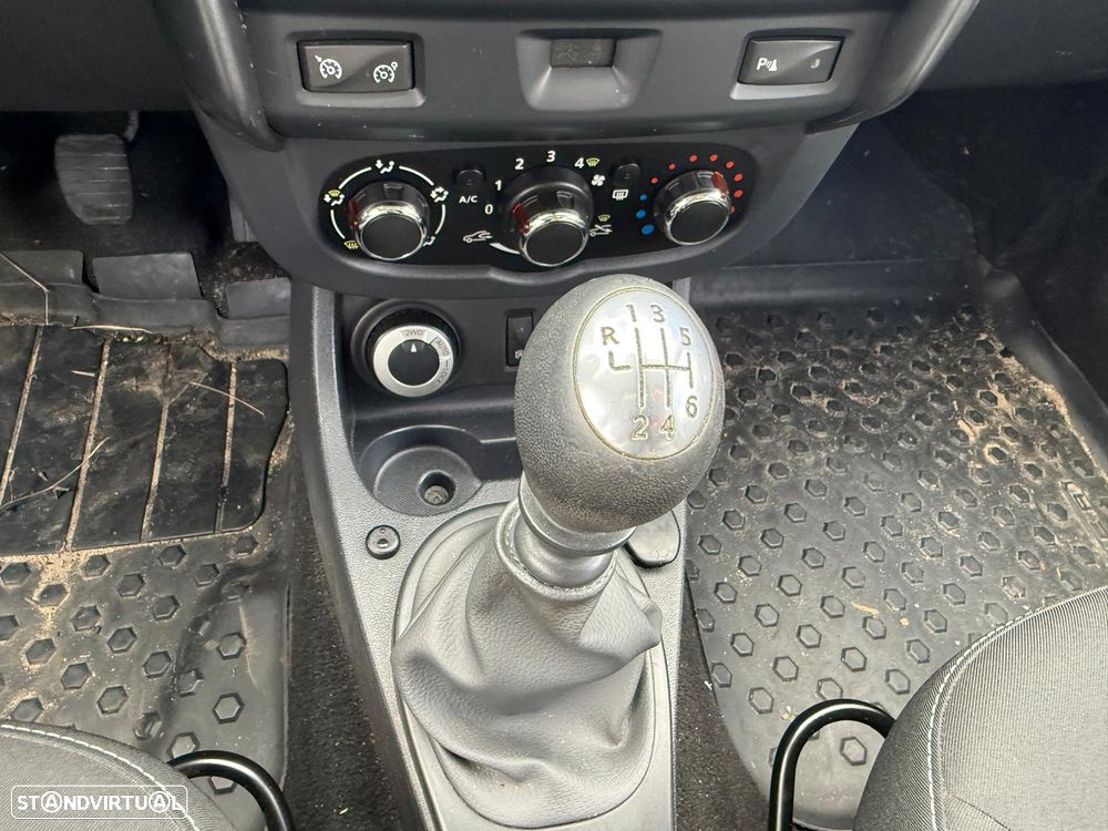 Dacia Duster 1.5 dCi SL Explorer 4WD - 34