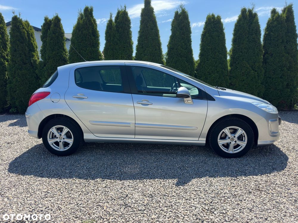 Peugeot 308 120 VTi Style - 32