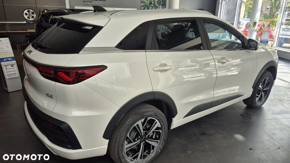 JAC JS6 - 8