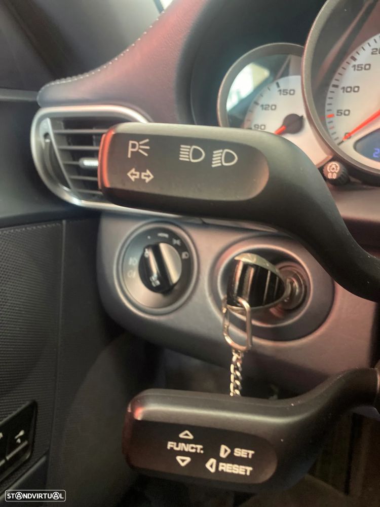 Porsche 911 Série F - 26