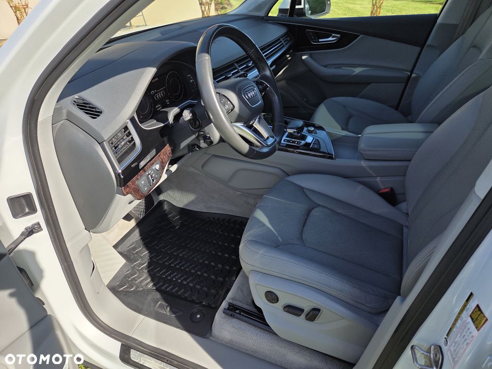 Audi Q7 3.0 TFSI Quattro Tiptronic - 26