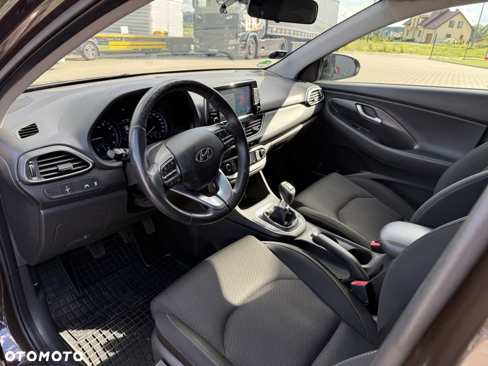 Hyundai i30 1.0 T-GDI Intro Edition - 17