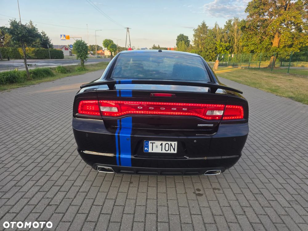 Dodge Charger - 12