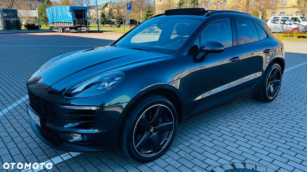 Porsche Macan - 1