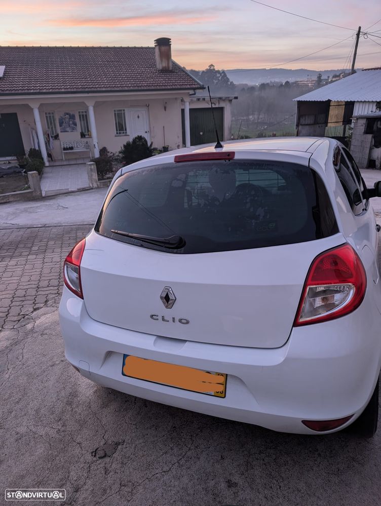 Renault Clio 1.5 dCi Dynamique - 2