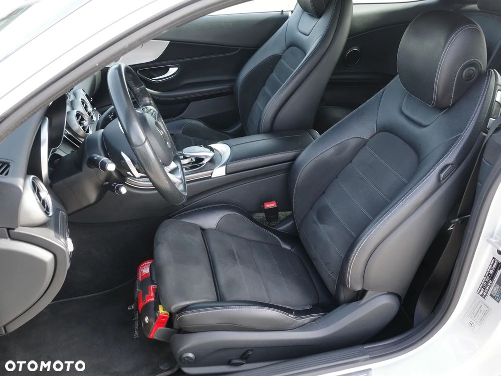 Mercedes-Benz Klasa C 300 7G-TRONIC - 10