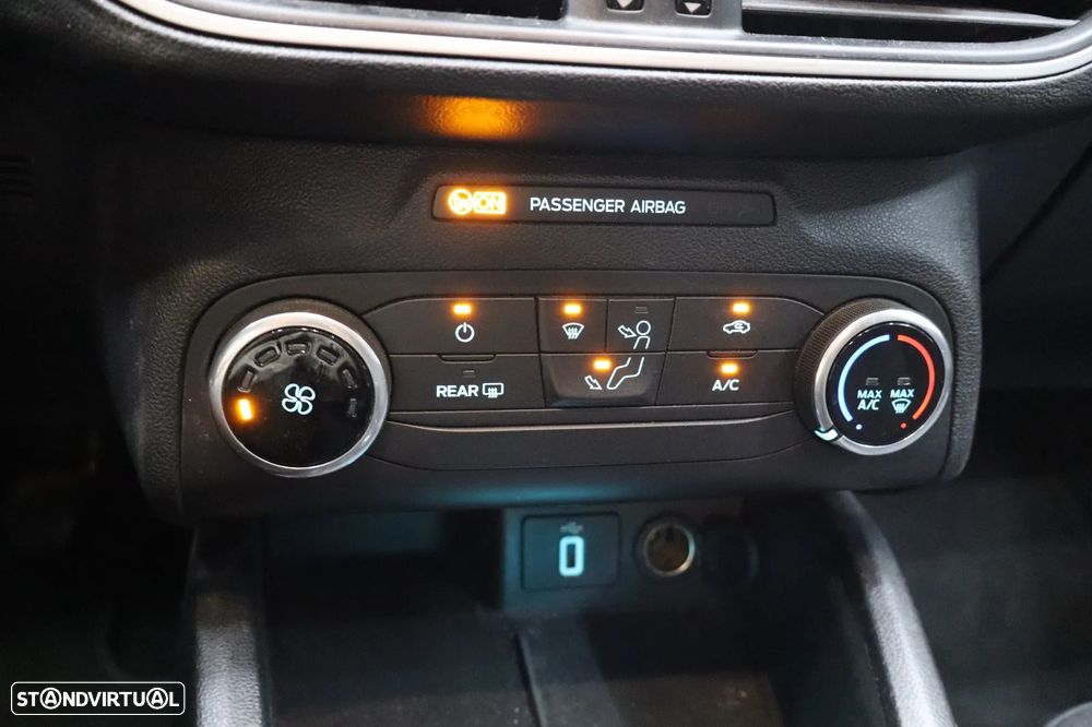 Ford Focus 1.5 EcoBlue S&S COOL&CONNECT DESIGN - 20