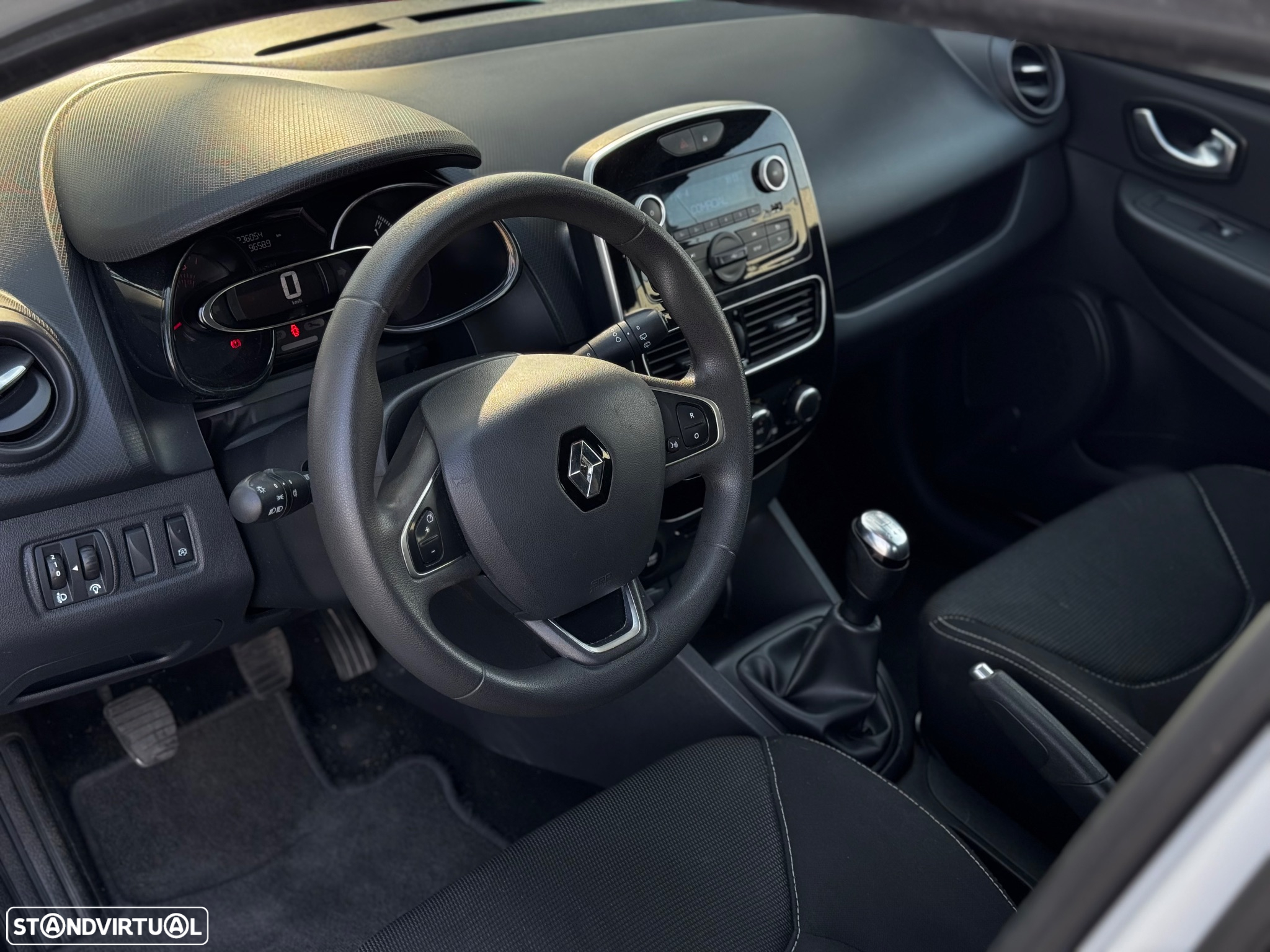 Renault Clio 1.5 dCi Zen - 5