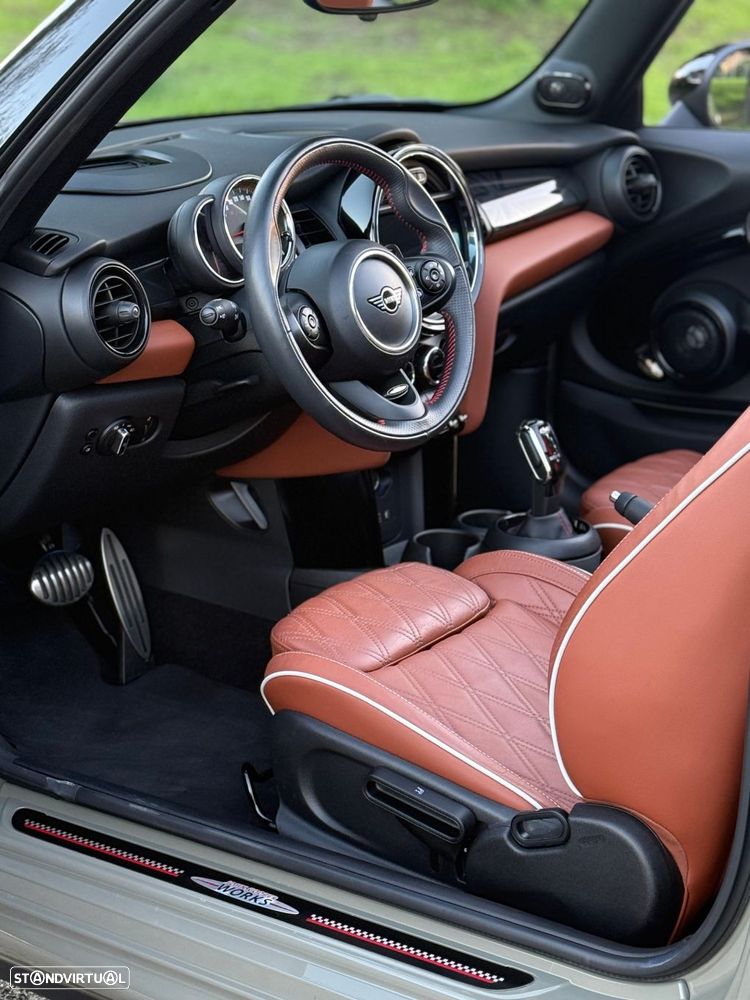 MINI Cabrio John Cooper Works Auto Desportiva - 36