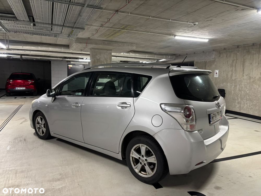 Toyota Corolla Verso 2.2 D-4D Premium 7os - 5