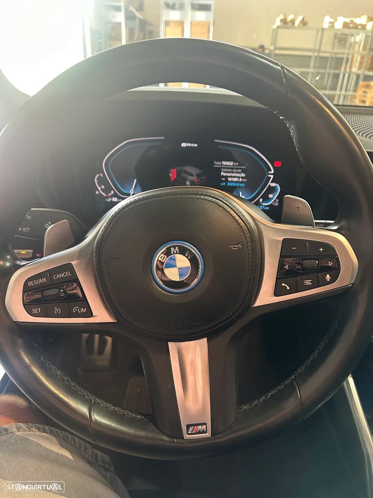 BMW 330 e Pack Desportivo M Auto - 12