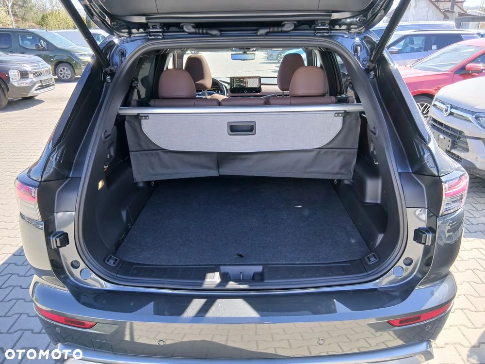 Mitsubishi Outlander Instyle Plus - 23