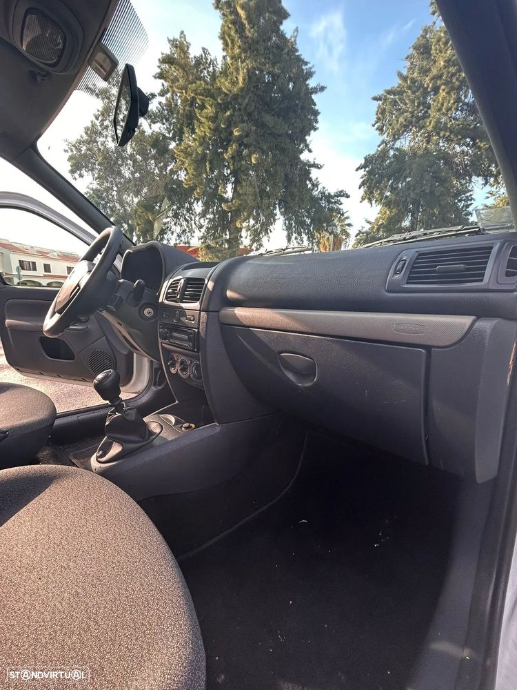 Renault Clio 1.5 dCi - 8