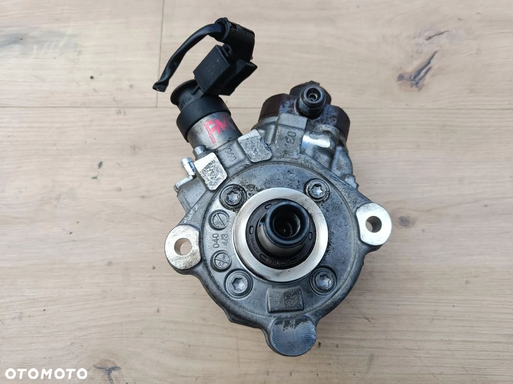 BMW F10 F11 2.0D N47 POMPA WTRYSKOWA 7810696 - 1