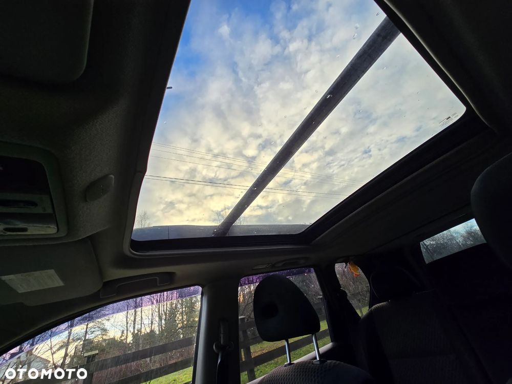 Nissan X-Trail 2.0 dCi 4x4 DPF Platinum - 28