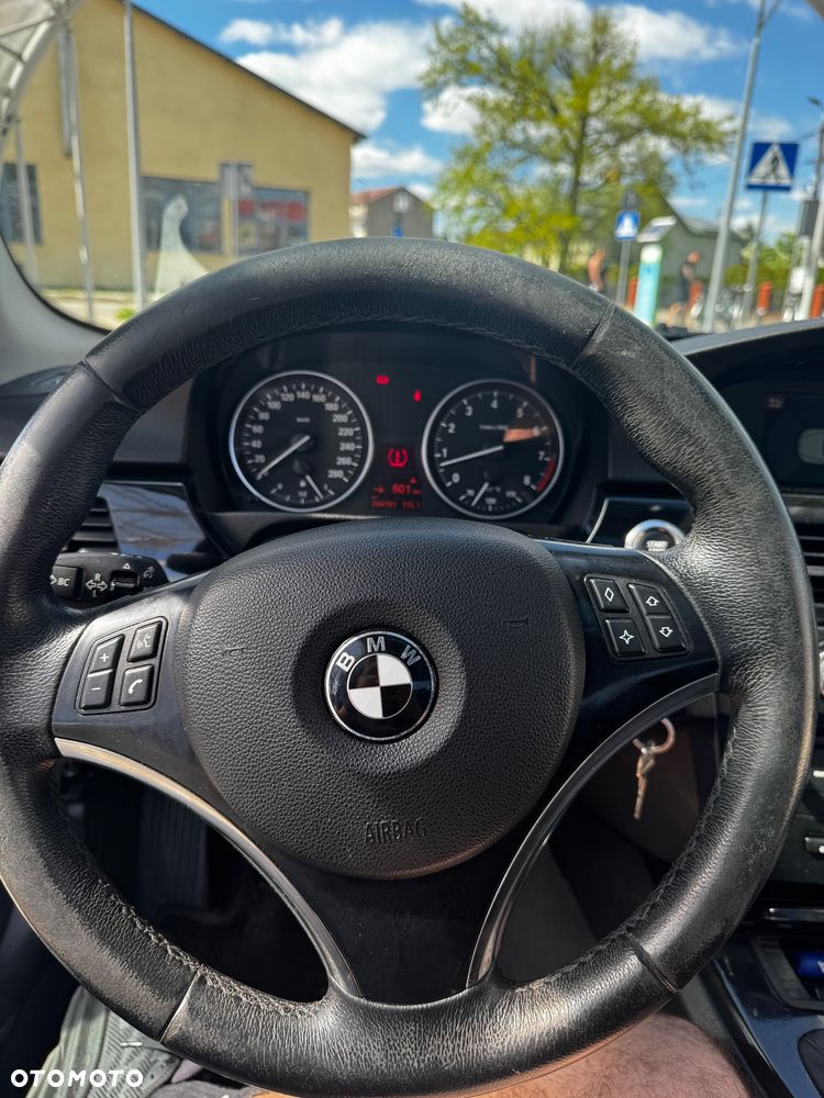 BMW Seria 3 325i - 10