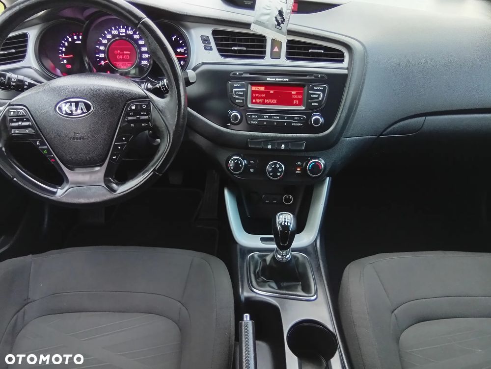 Kia Ceed - 13