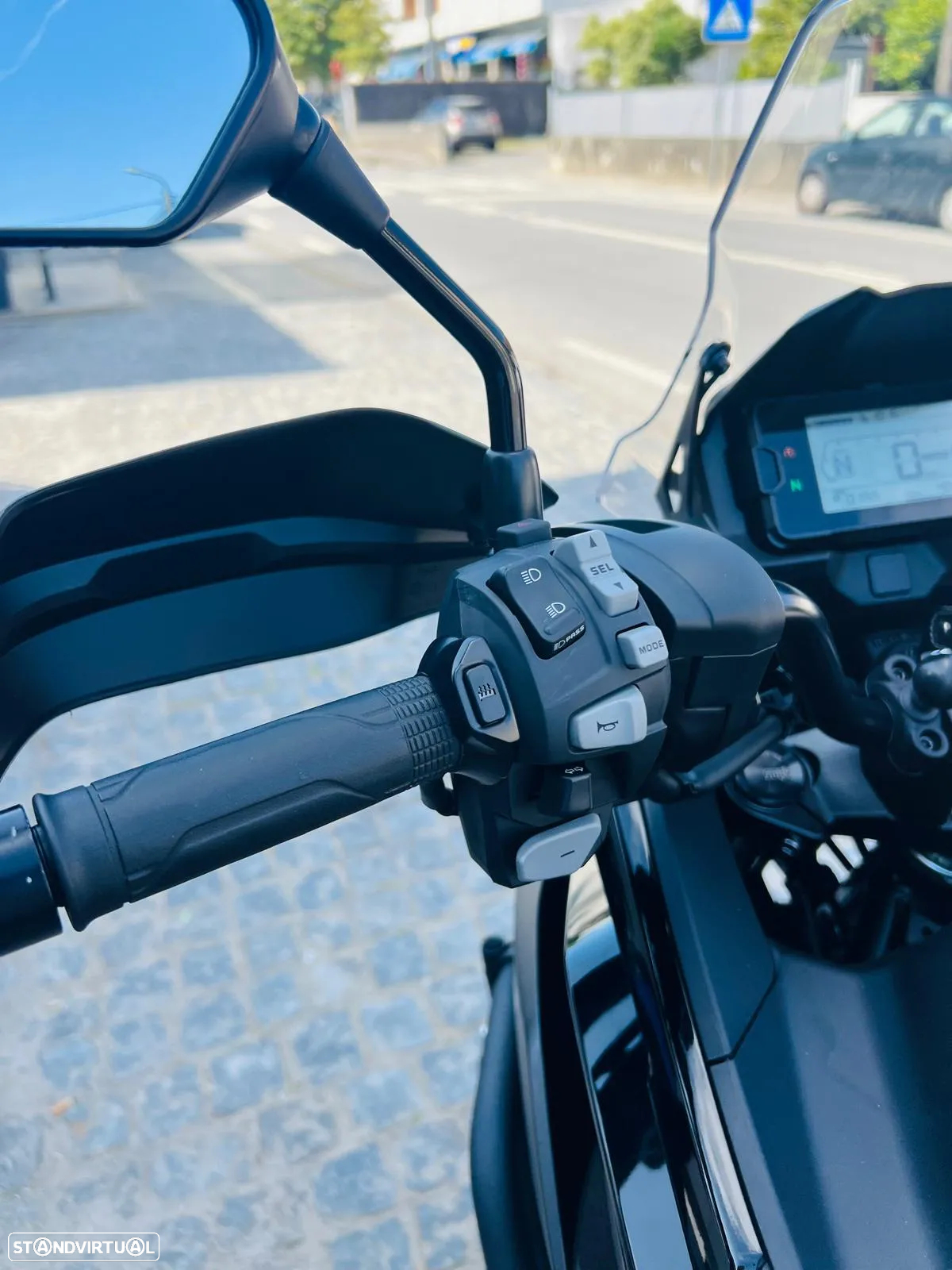 Honda NC750X DCT - 12