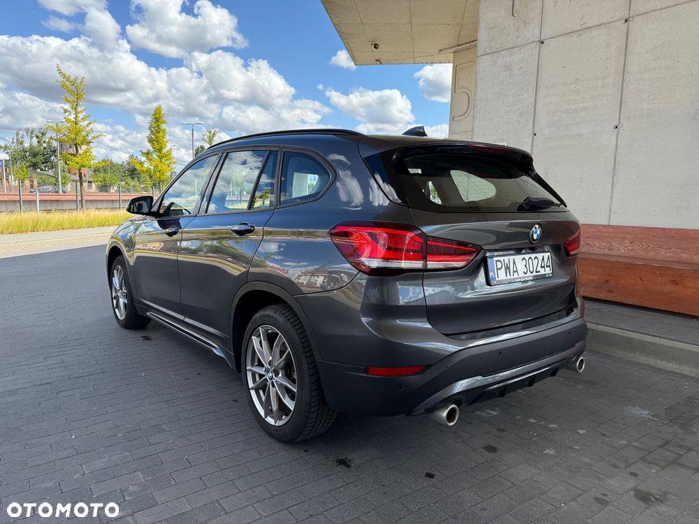 BMW X1 xDrive20i GPF Sport Line - 7