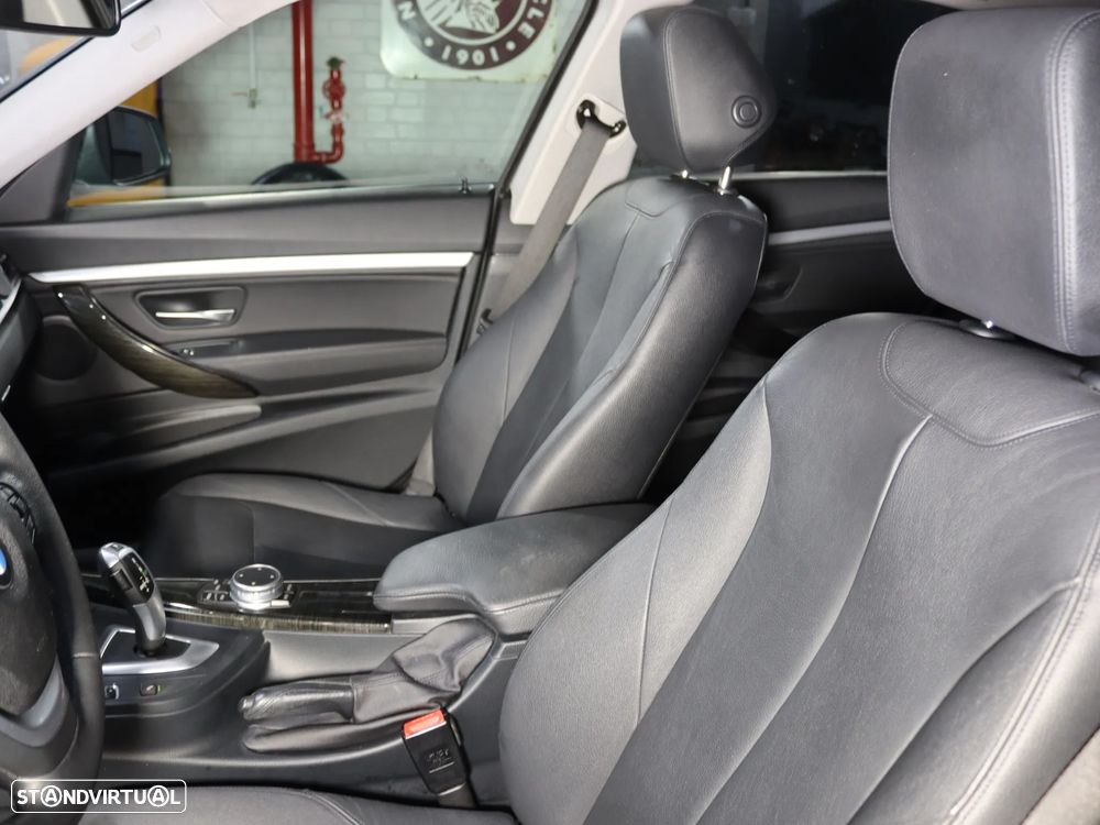 BMW 318 Gran Turismo d Auto Line Luxury - 12