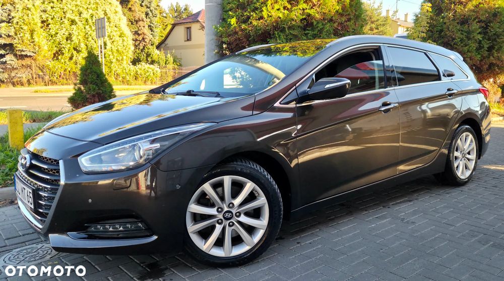 Hyundai i40 Kombi 1.7 CRDi DCT Premium - 4
